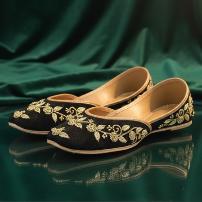 Kali Zari Velvet Gold Jutti