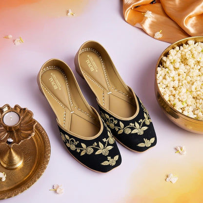 Kali Zari Velvet Gold Jutti