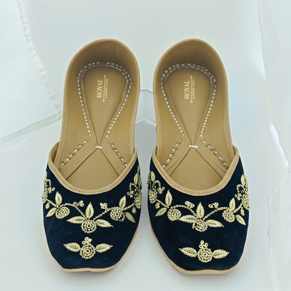 Kali Zari Velvet Gold Jutti